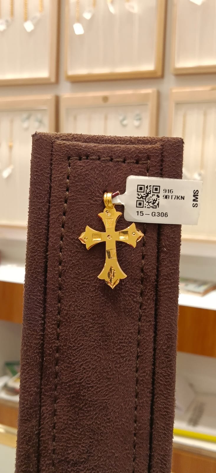 Cross Dollar